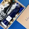 Caja de madera personalizada con Vino blanco Paco y Lola y Tequila Kromos - 00